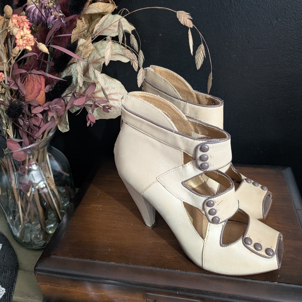 Beige High heel Seychelles peep toe bootie shoes